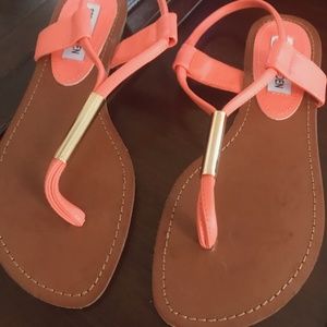 Steve Madden Shoes - CORAL AND GOLD STEVE MADDEN SANDALS Steve Madden Shoes - CORAL AND GOLD STEVE MADDEN SANDALS